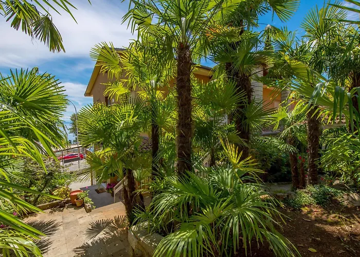 Rebecca * 오파티아