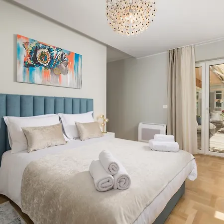 Rebecca * Опатія